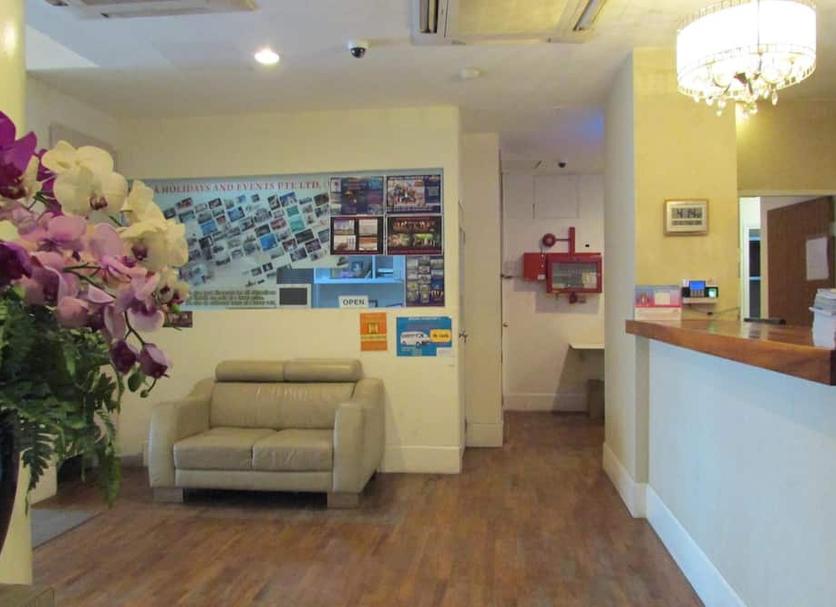 Front desk Photo