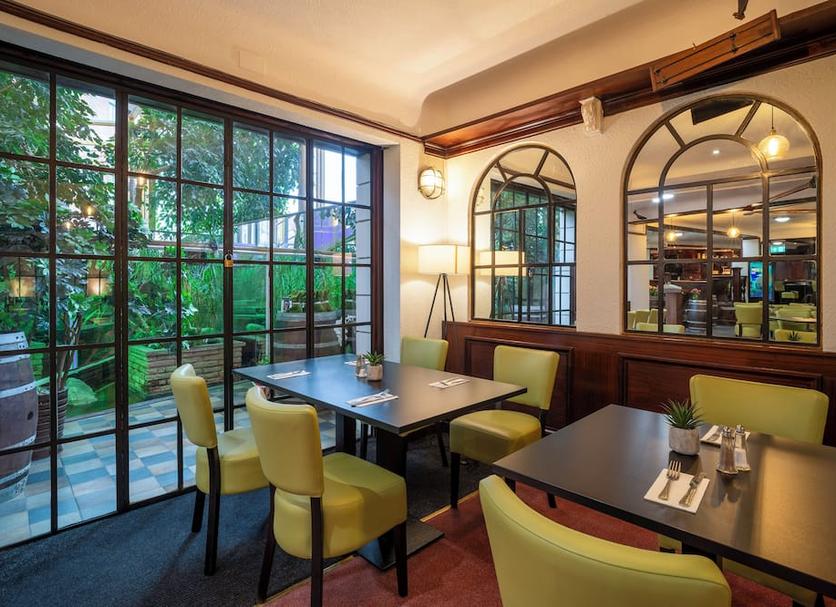 Restaurant Photo