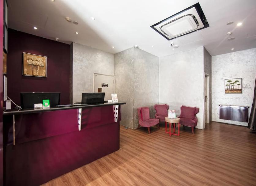 Front desk Photo