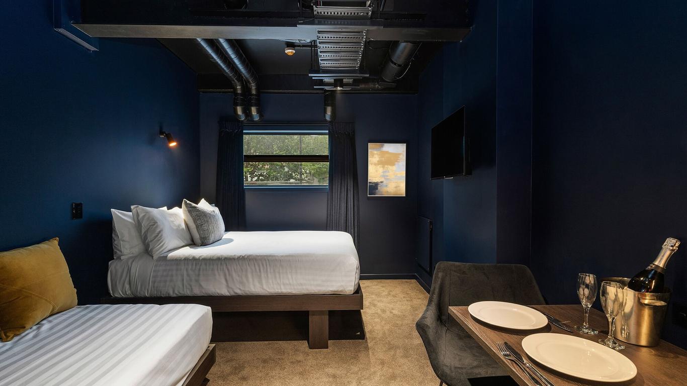 Abstract Hotel