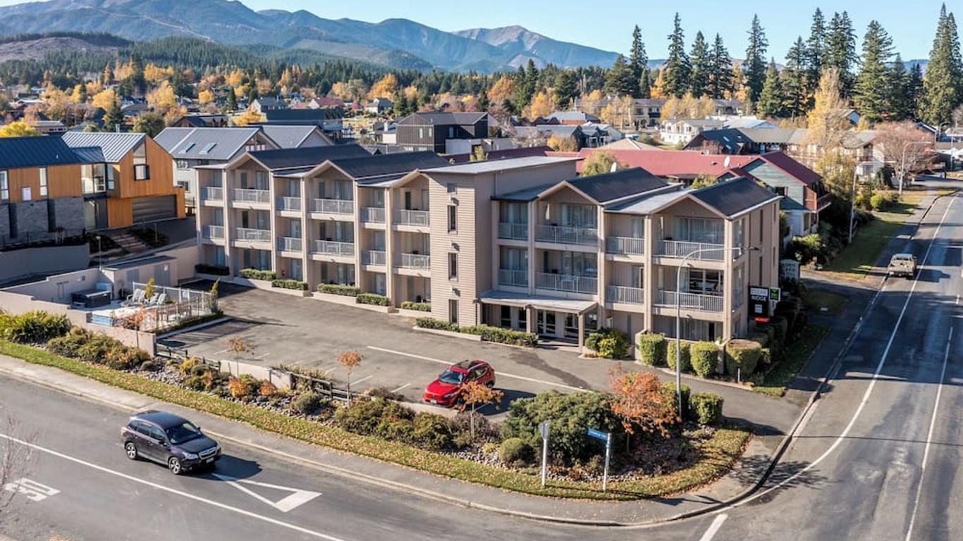 Clear Ridge Apartments